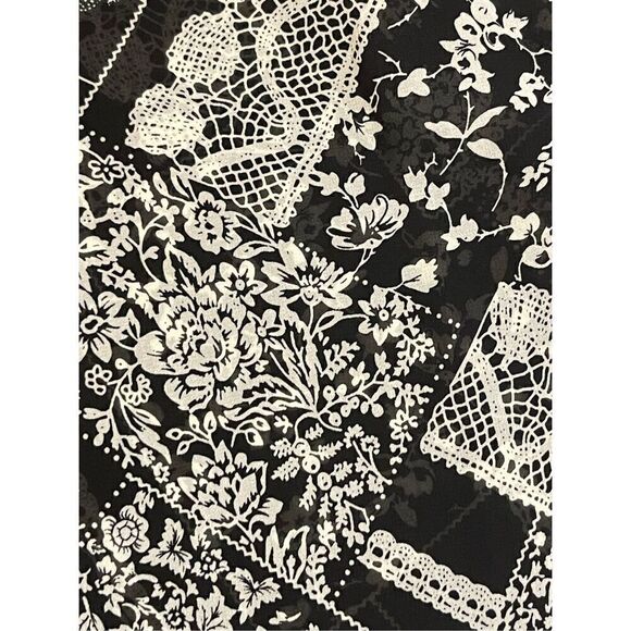 Fashion Bug women’s blouse size 30/32 black white - Picture 6 of 6